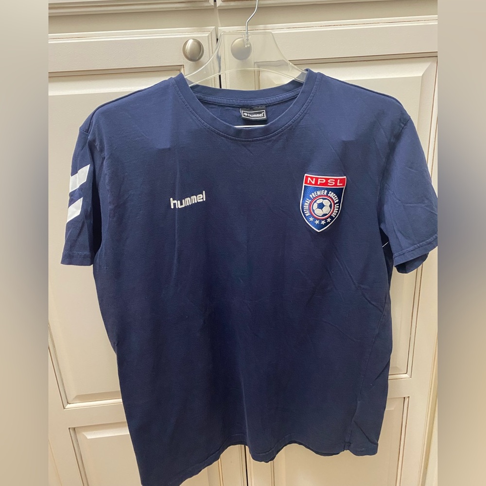 Hummel Sz Large navy T-shirt with national premier soccer league patch on front